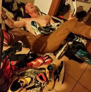 Meet your Posher, Christopher